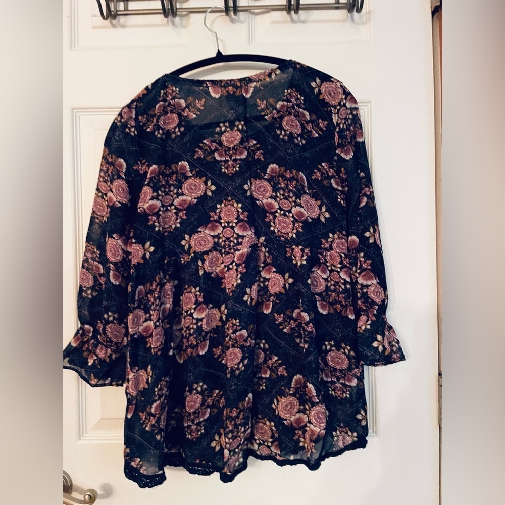 Knox Rose Black and Pink Floral Blouse Small - Picture 3 of 3
